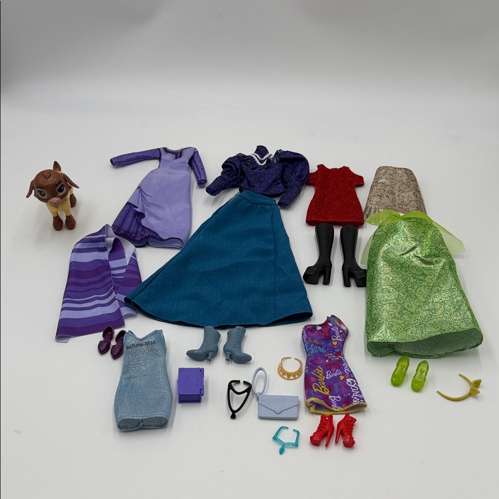 Barbie Fashion Doll Dress-Up Set with Accessories